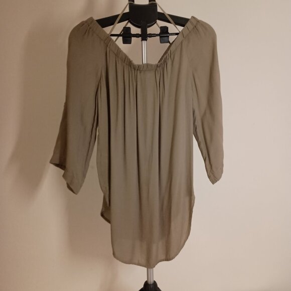 Bella Dahl Women’s Olive Green Off-the-Shoulder High-Low Top Size L Large NWT - Picture 15 of 16